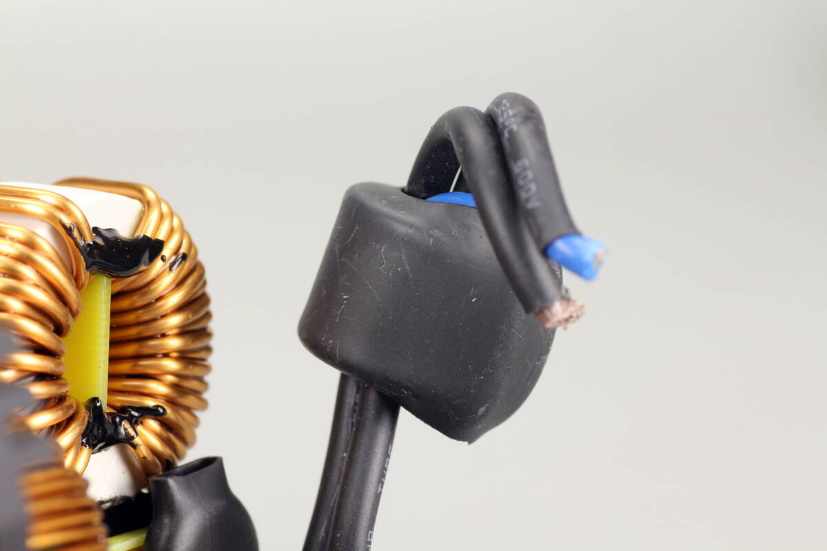 Teardown of HuntKey MVP P1600X Platinum SiC Fully Modular PSU (HK1K6-51PG)-Chargerlab