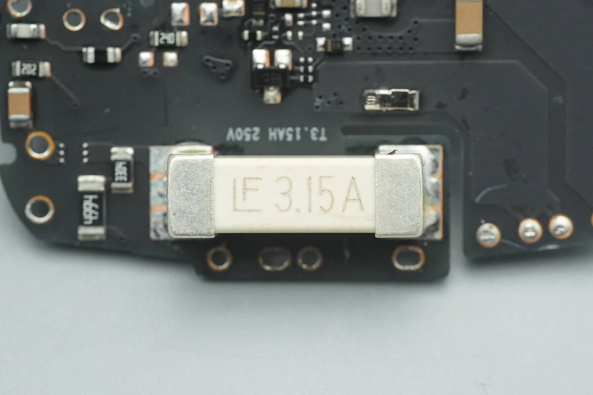 Teardown of Apple 40W Dynamic Power Adapter (A3365, HK Version)-Chargerlab