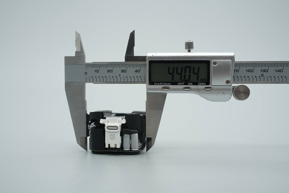 Teardown of Apple 40W Dynamic Power Adapter (A3365, HK Version)-Chargerlab