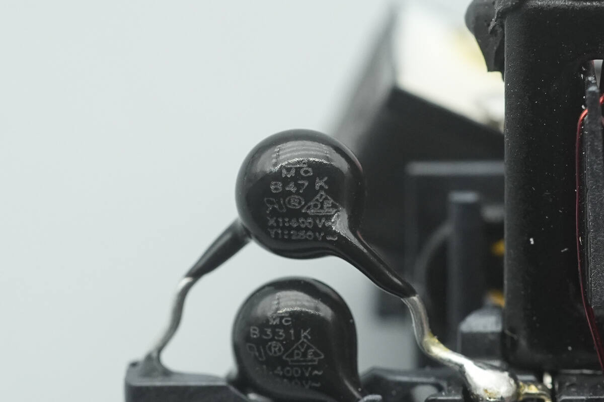 Teardown of Apple 40W Dynamic Power Adapter (A3365, HK Version)-Chargerlab