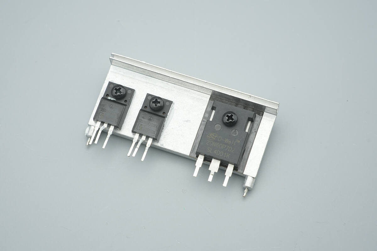 Teardown of MORNSUN 550W Platinum SiC Server Power Supply (LMS550-P12B)-Chargerlab