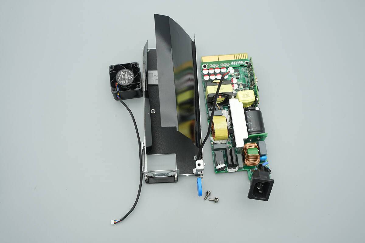 Teardown of MORNSUN 550W Platinum SiC Server Power Supply (LMS550-P12B)-Chargerlab