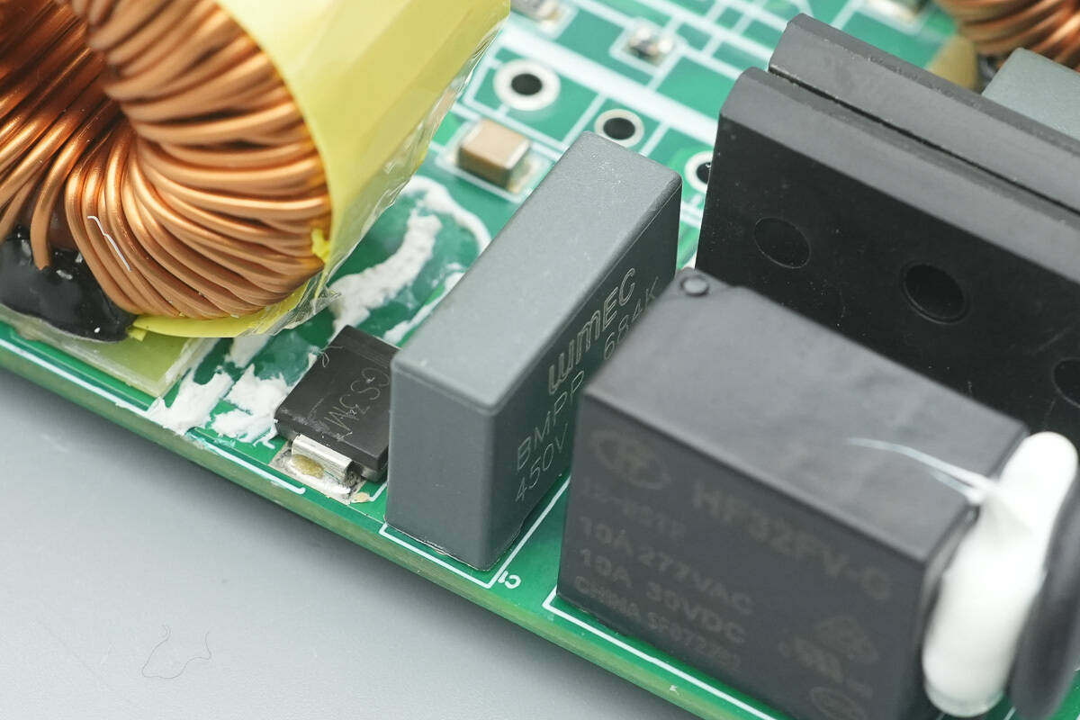 Teardown of MORNSUN 550W Platinum SiC Server Power Supply (LMS550-P12B)-Chargerlab