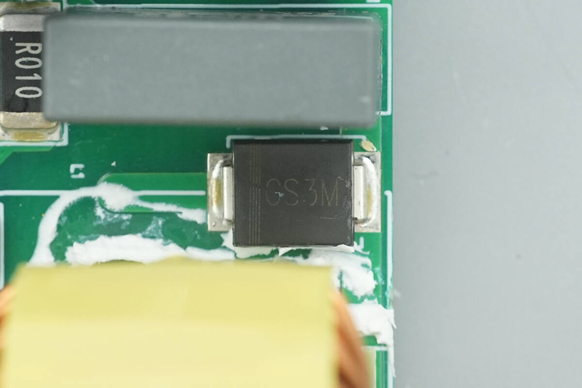 Teardown of MORNSUN 550W Platinum SiC Server Power Supply (LMS550-P12B)-Chargerlab