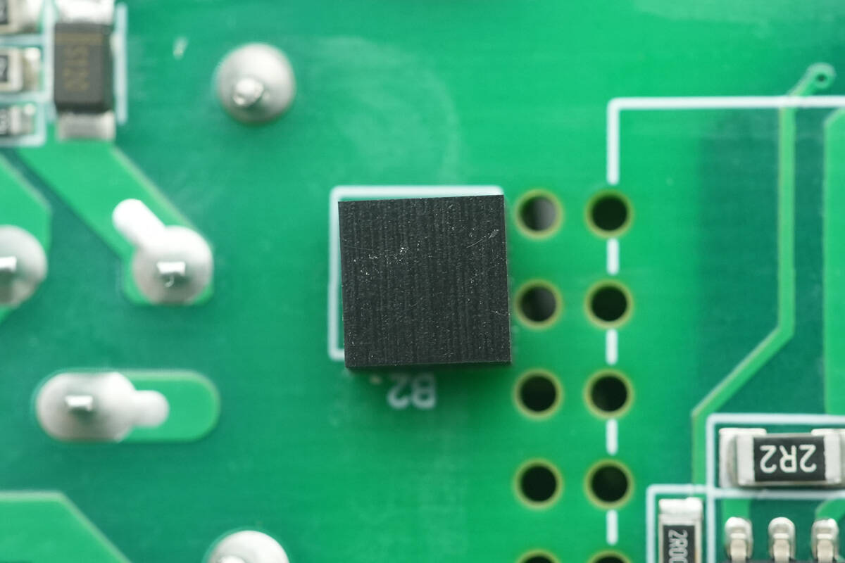 Teardown of MORNSUN 550W Platinum SiC Server Power Supply (LMS550-P12B)-Chargerlab