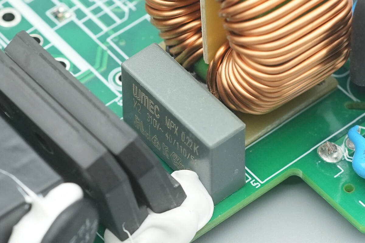 Teardown of MORNSUN 550W Platinum SiC Server Power Supply (LMS550-P12B)-Chargerlab