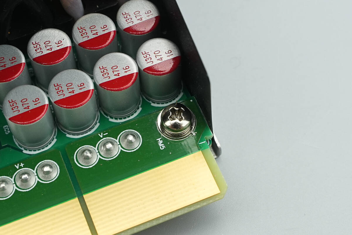 Teardown of MORNSUN 550W Platinum SiC Server Power Supply (LMS550-P12B)-Chargerlab