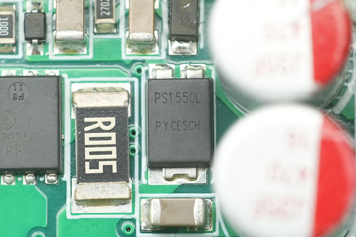 Teardown of MORNSUN 550W Platinum SiC Server Power Supply (LMS550-P12B)-Chargerlab