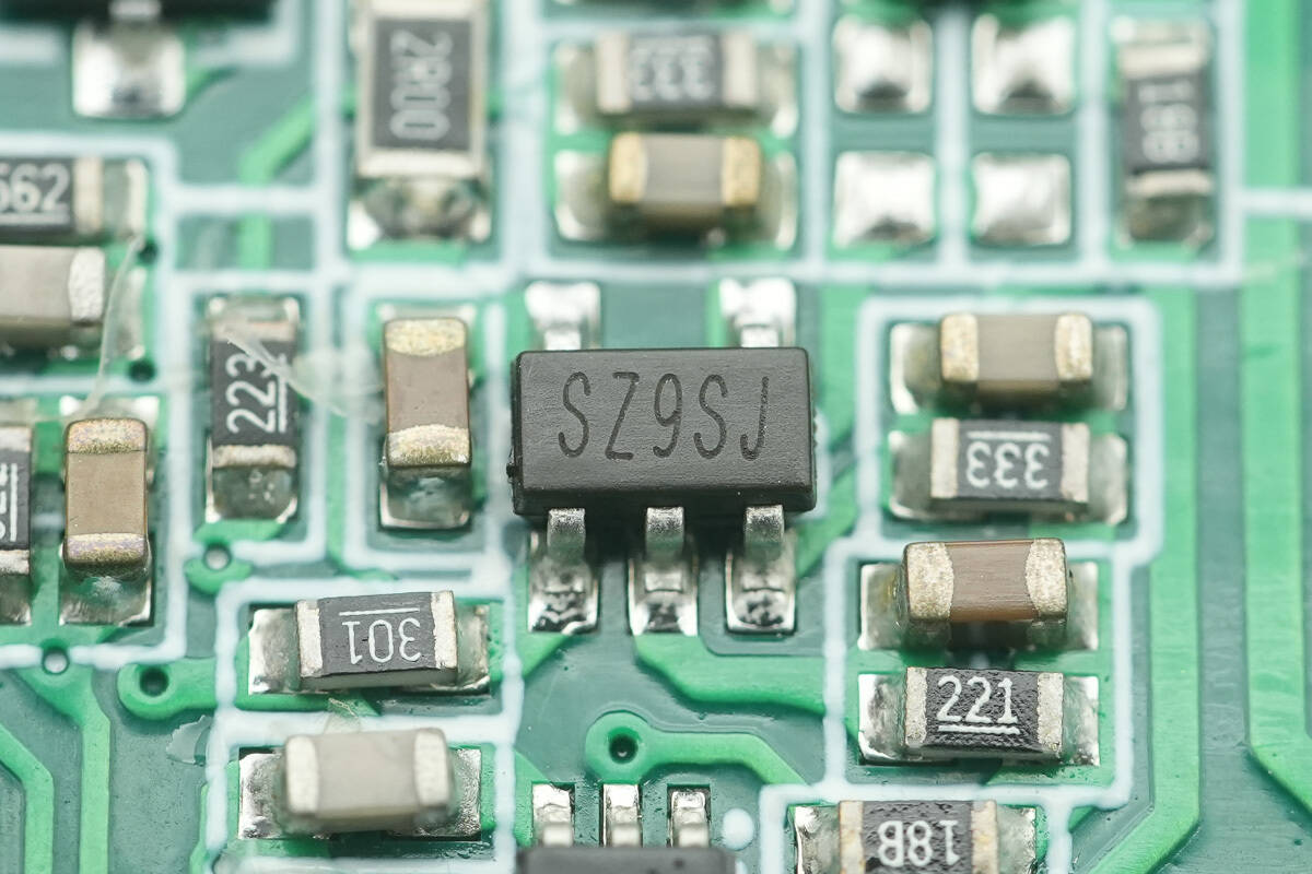 Teardown of MORNSUN 550W Platinum SiC Server Power Supply (LMS550-P12B)-Chargerlab