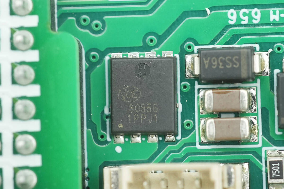 Teardown of MORNSUN 550W Platinum SiC Server Power Supply (LMS550-P12B)-Chargerlab