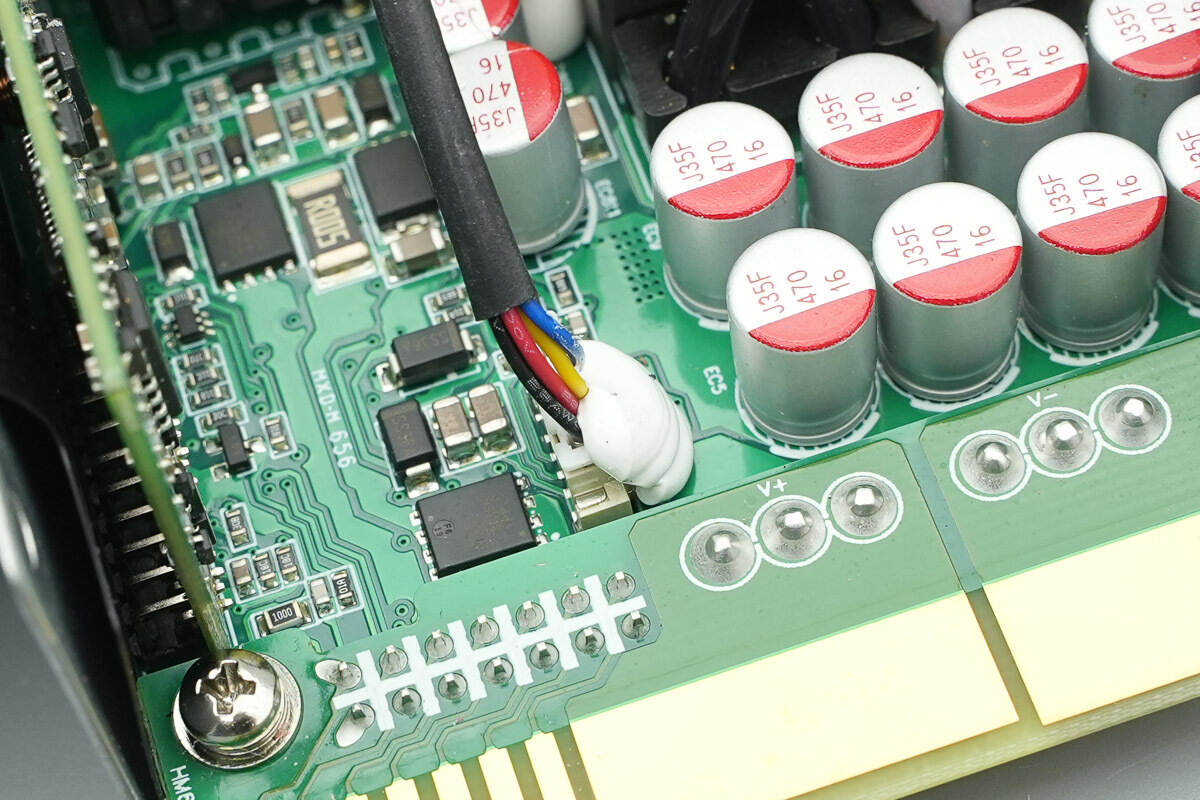 Teardown of MORNSUN 550W Platinum SiC Server Power Supply (LMS550-P12B)-Chargerlab