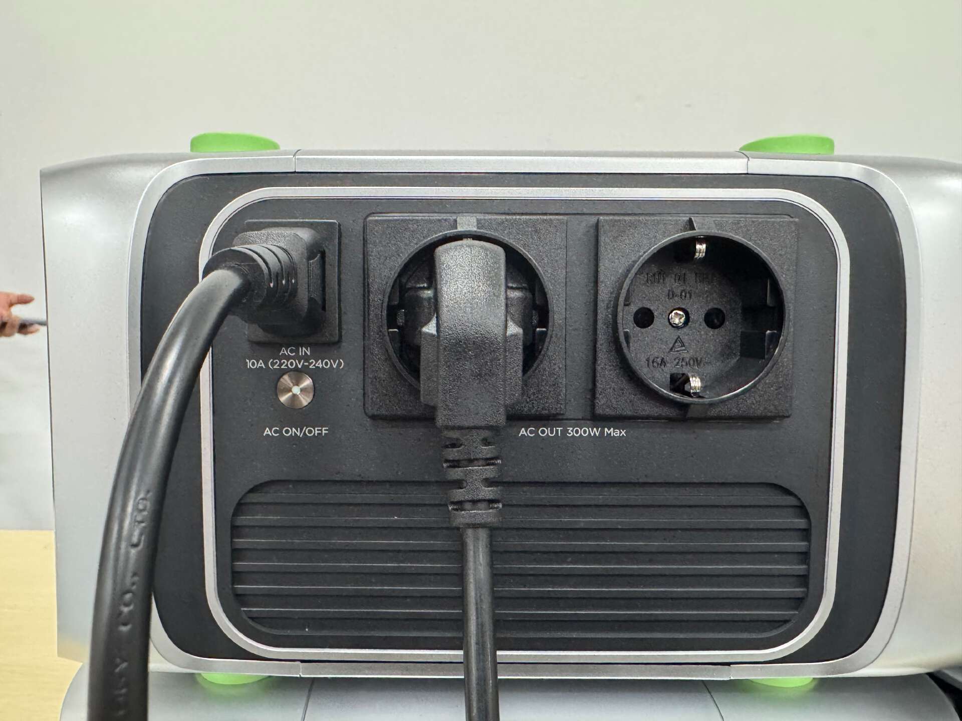 Break Power Limits: TALIX Zeta PD3.2 300W 1KWh Portable Power Parallel Review-Chargerlab