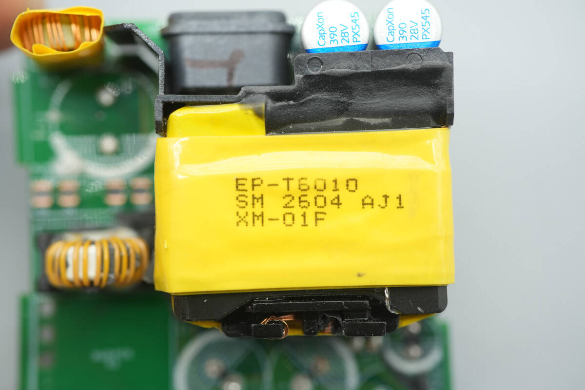 Teardown of Samsung 60W Low Standby GaN Charger (EP-T6010)-Chargerlab