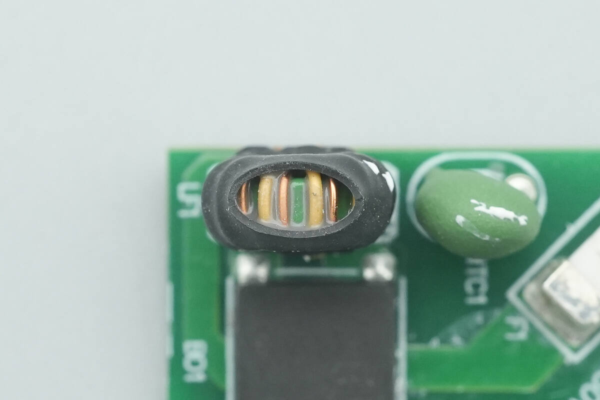 Teardown of HuntKey 65W Dual USB-C GaN Charger (H02)-Chargerlab