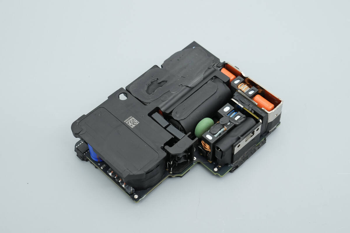 Teardown of Apple 140W USB-C Power Adapter (A3607)-Chargerlab