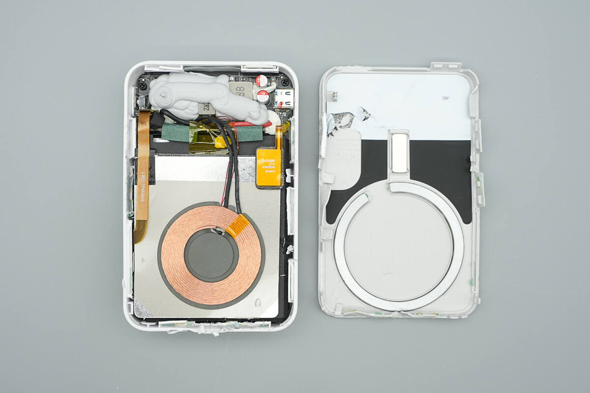 Teardown of Anker Nano 10000mAh Magnetic Wireless Charger Power Bank (A110Z)-Chargerlab