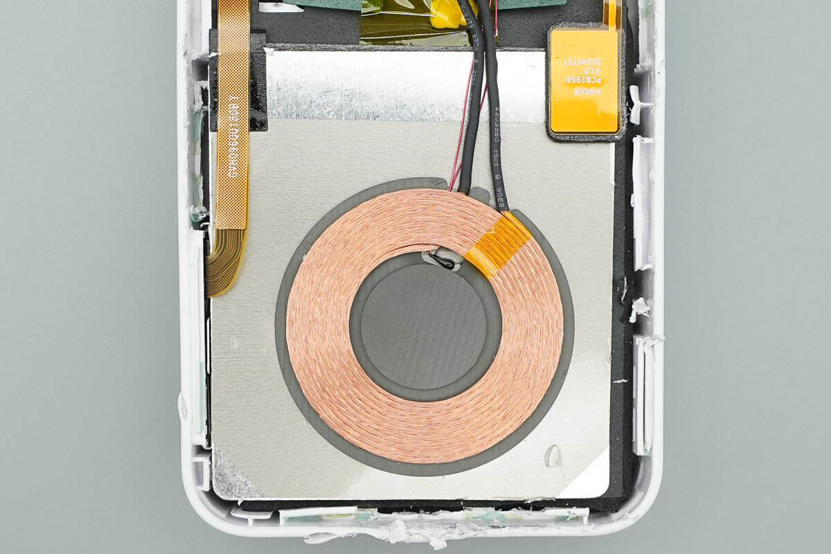 Teardown of Anker Nano 10000mAh Magnetic Wireless Charger Power Bank (A110Z)-Chargerlab