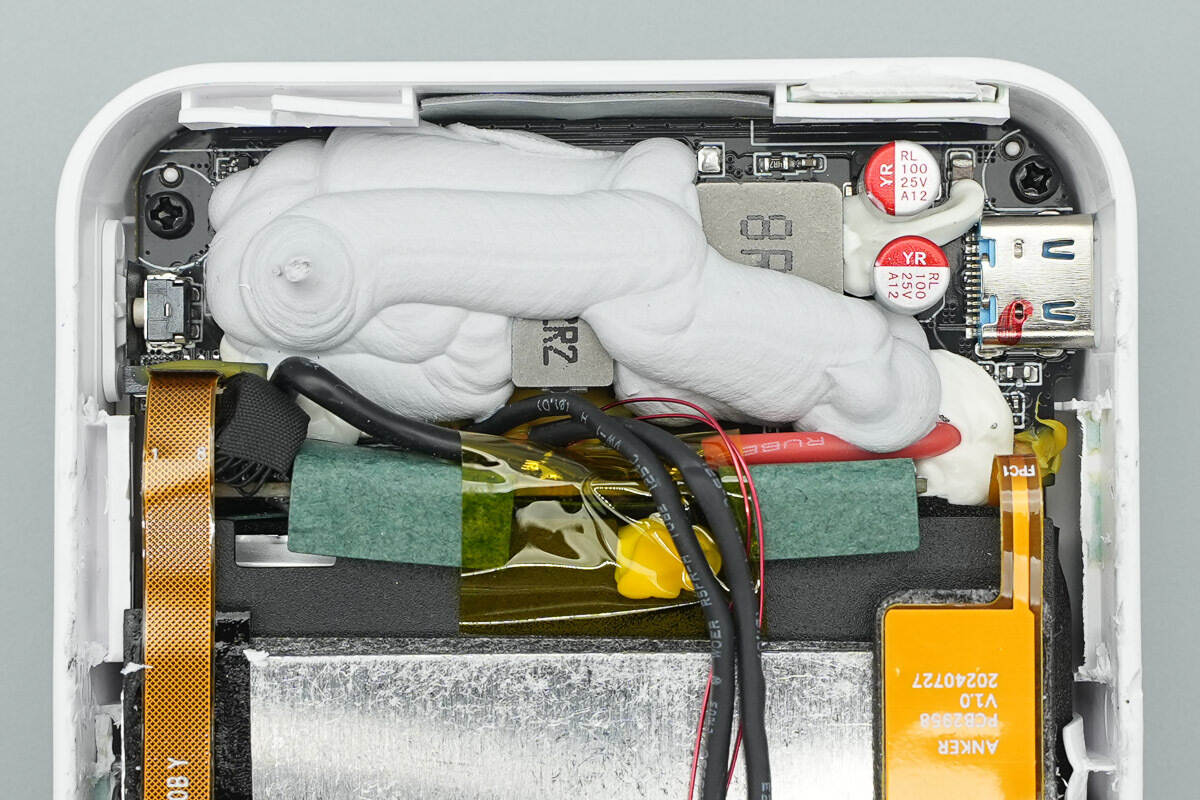 Teardown of Anker Nano 10000mAh Magnetic Wireless Charger Power Bank (A110Z)-Chargerlab