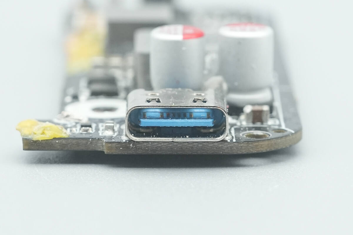 Teardown of Anker Nano 10000mAh Magnetic Wireless Charger Power Bank (A110Z)-Chargerlab