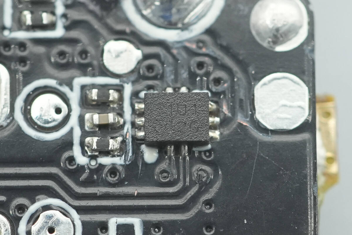 Teardown of Anker Nano 10000mAh Magnetic Wireless Charger Power Bank (A110Z)-Chargerlab