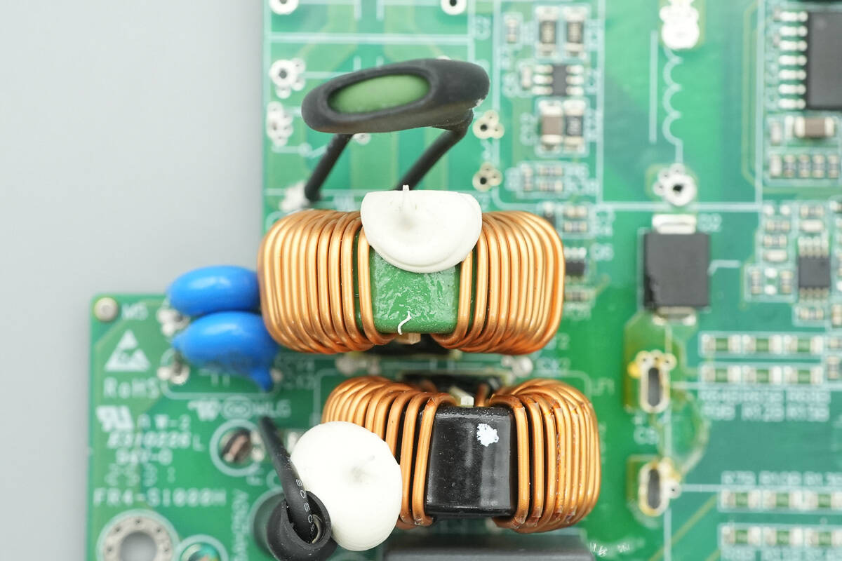 Teardown of Great Wall 800W Platinum SiC Server Power Supply (GW-CRPS800N2)-Chargerlab