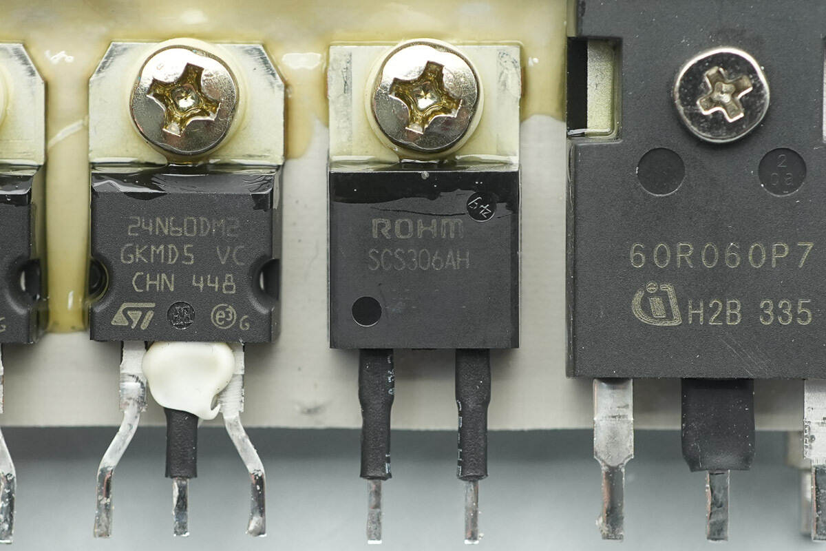 Teardown of Great Wall 800W Platinum SiC Server Power Supply (GW-CRPS800N2)-Chargerlab