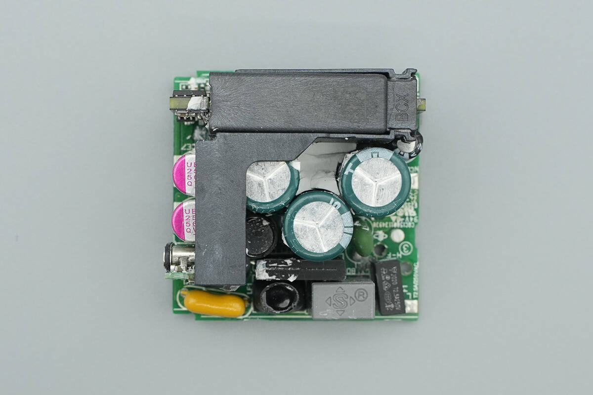 Teardown of HONOR 120W GaN Charger (HN-200600C02)-Chargerlab