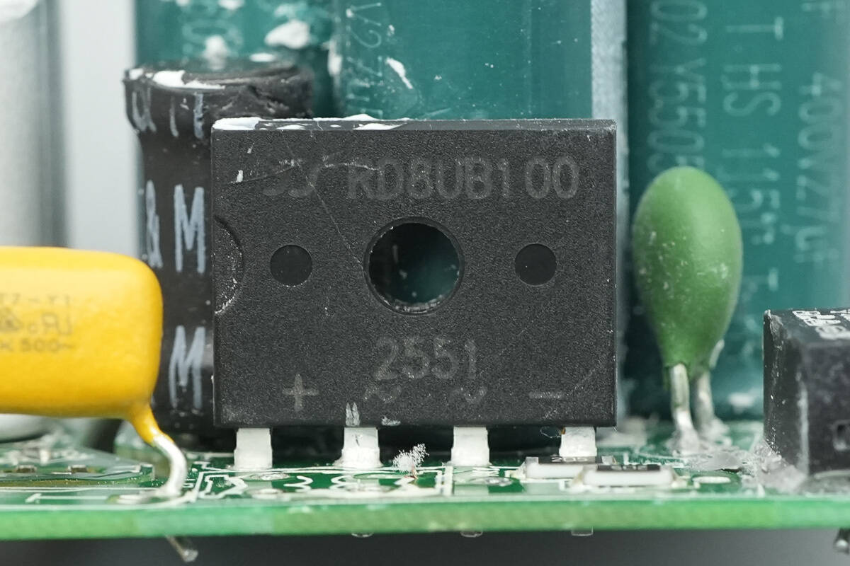 Teardown of HONOR 120W GaN Charger (HN-200600C02)-Chargerlab