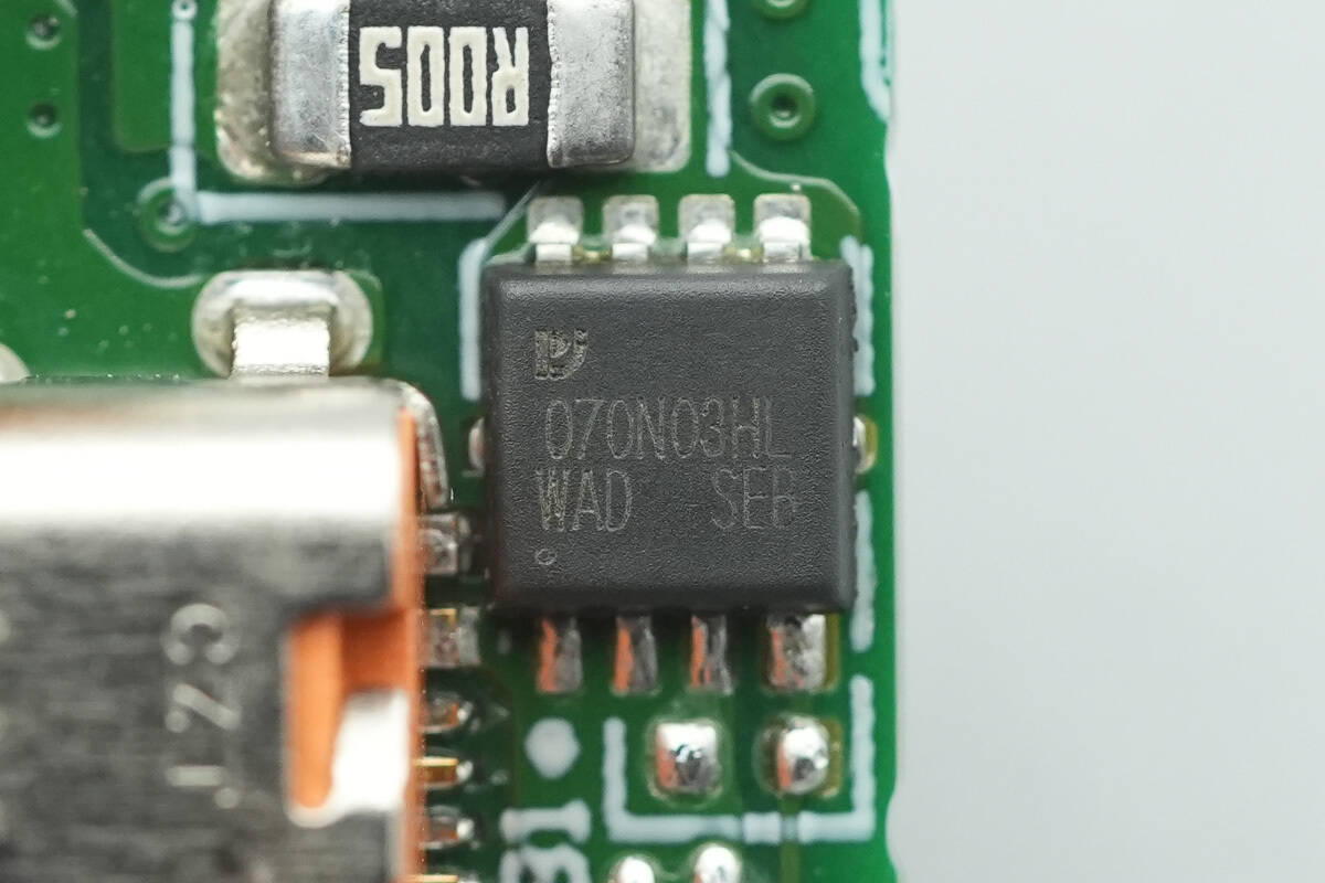 Teardown of HONOR 120W GaN Charger (HN-200600C02)-Chargerlab
