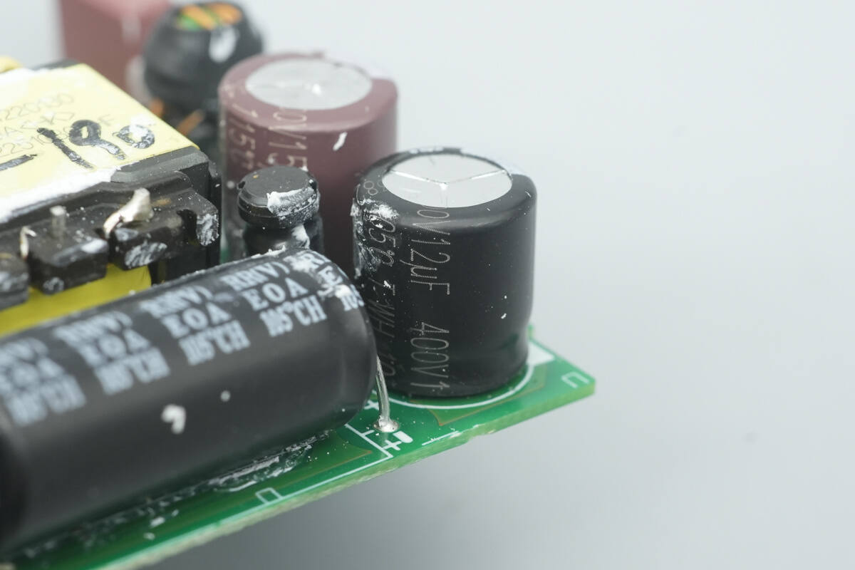 Teardown of HuntKey 45W GaN Charger (HKC04520023-0J2)-Chargerlab