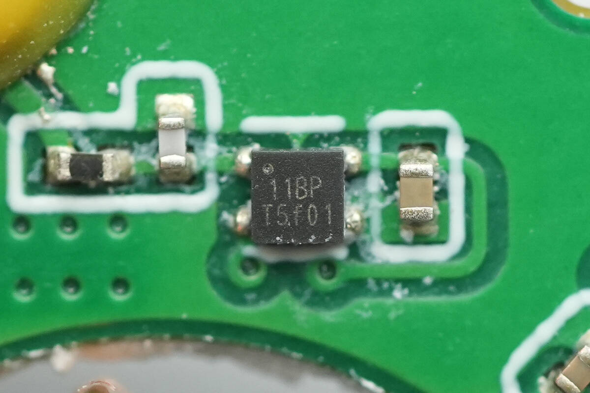 Teardown of Anker Nano 5000mAh Magnetic Power Bank (A1665)-Chargerlab