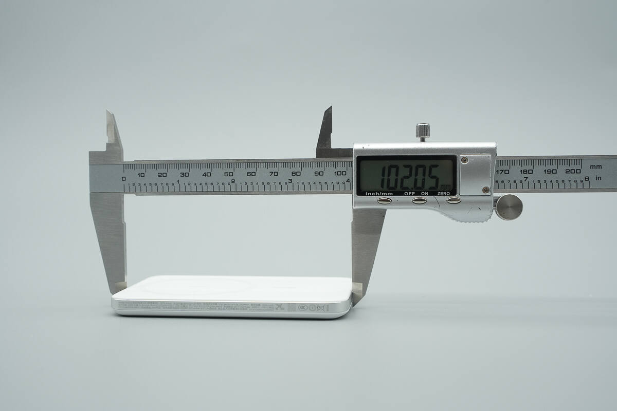 Teardown of Anker Nano 5000mAh Magnetic Power Bank (A1665)-Chargerlab