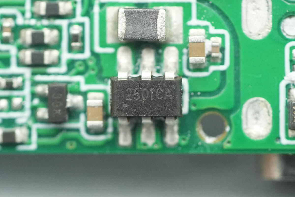 Teardown of Anker Nano 5000mAh Magnetic Power Bank (A1665)-Chargerlab