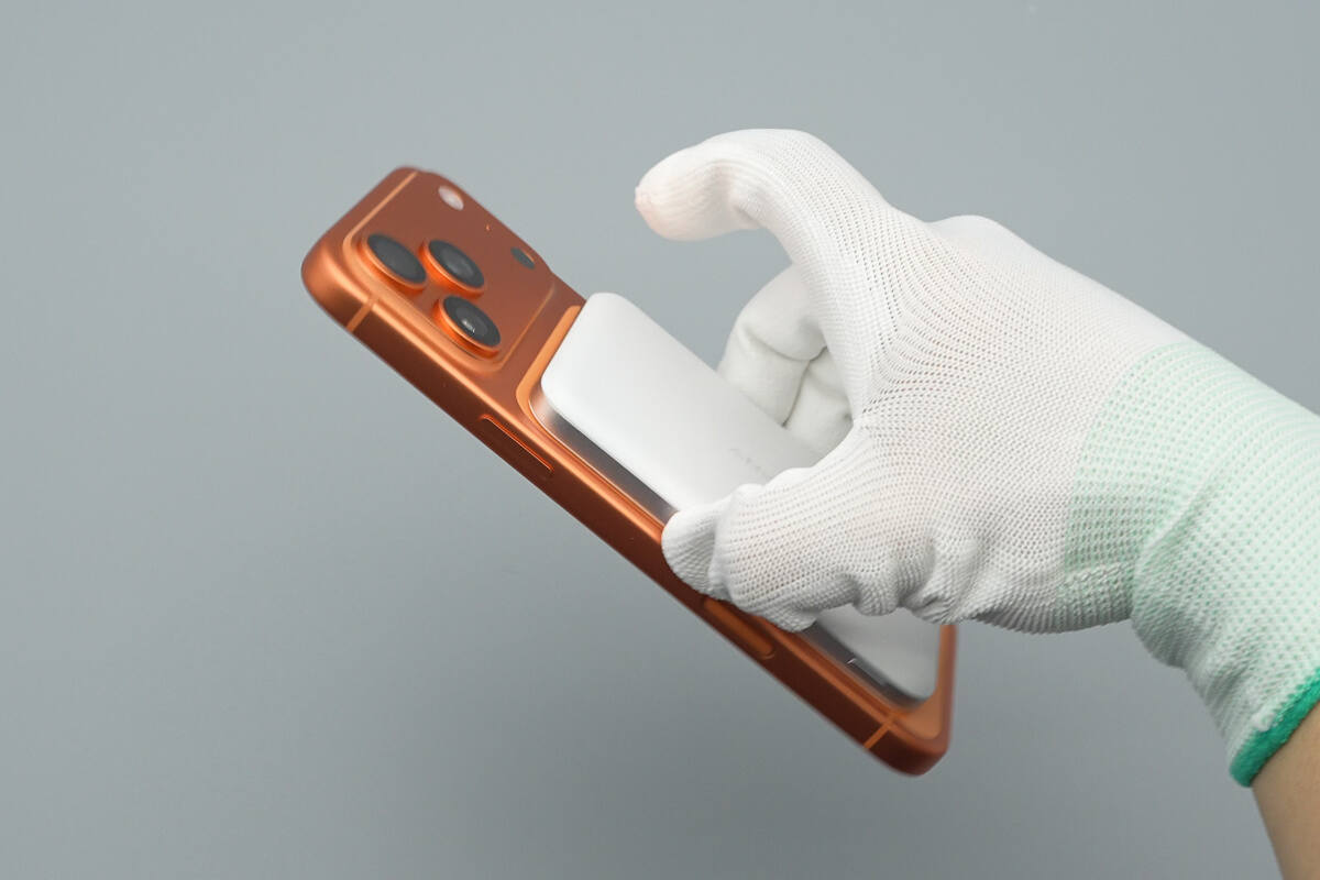 Teardown of Anker Nano 5000mAh Magnetic Power Bank (A1665)-Chargerlab