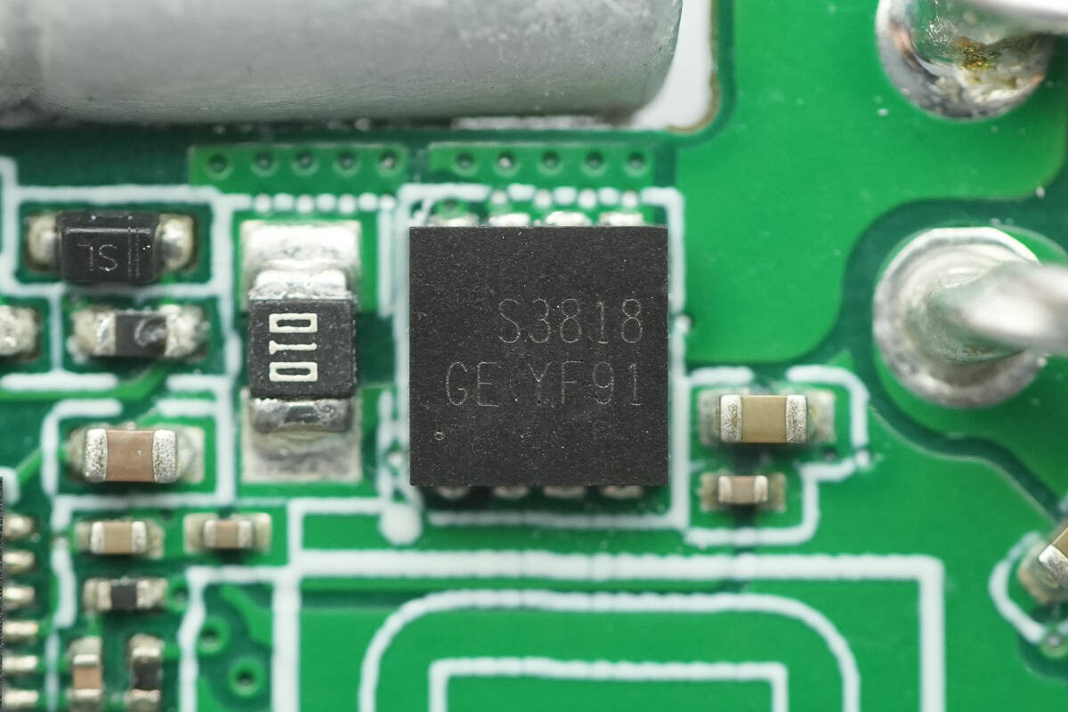 Teardown of Anker Nano 5000mAh Magnetic Power Bank (A1665)-Chargerlab