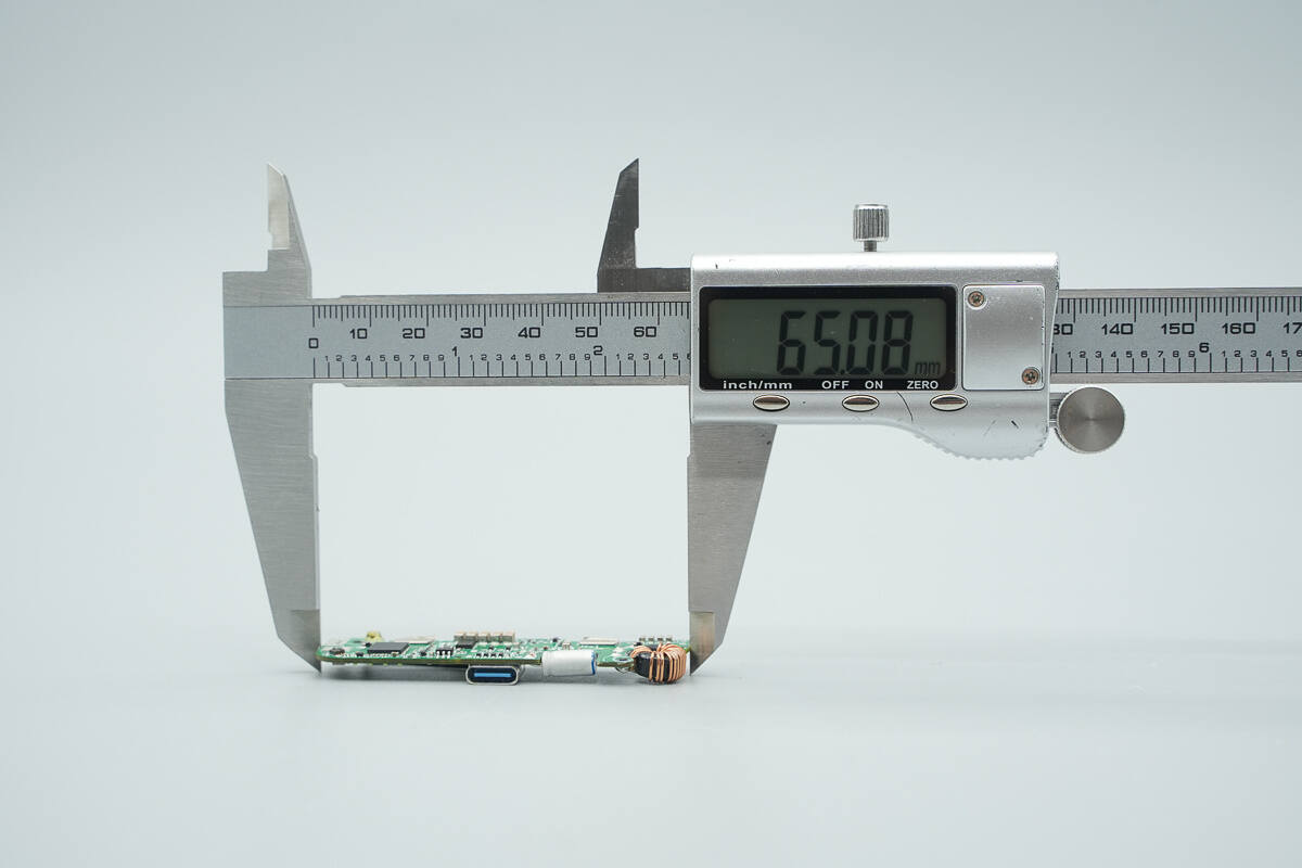 Teardown of Anker Nano 5000mAh Magnetic Power Bank (A1665)-Chargerlab