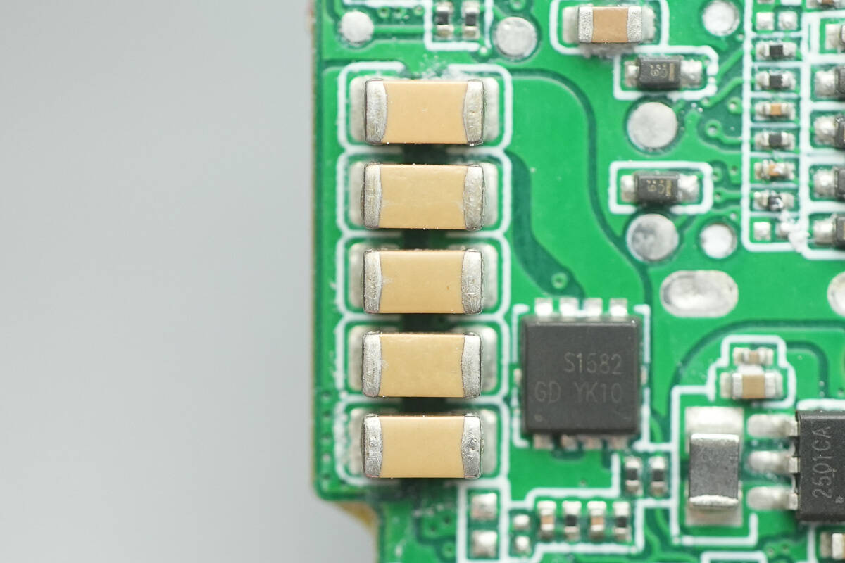 Teardown of Anker Nano 5000mAh Magnetic Power Bank (A1665)-Chargerlab