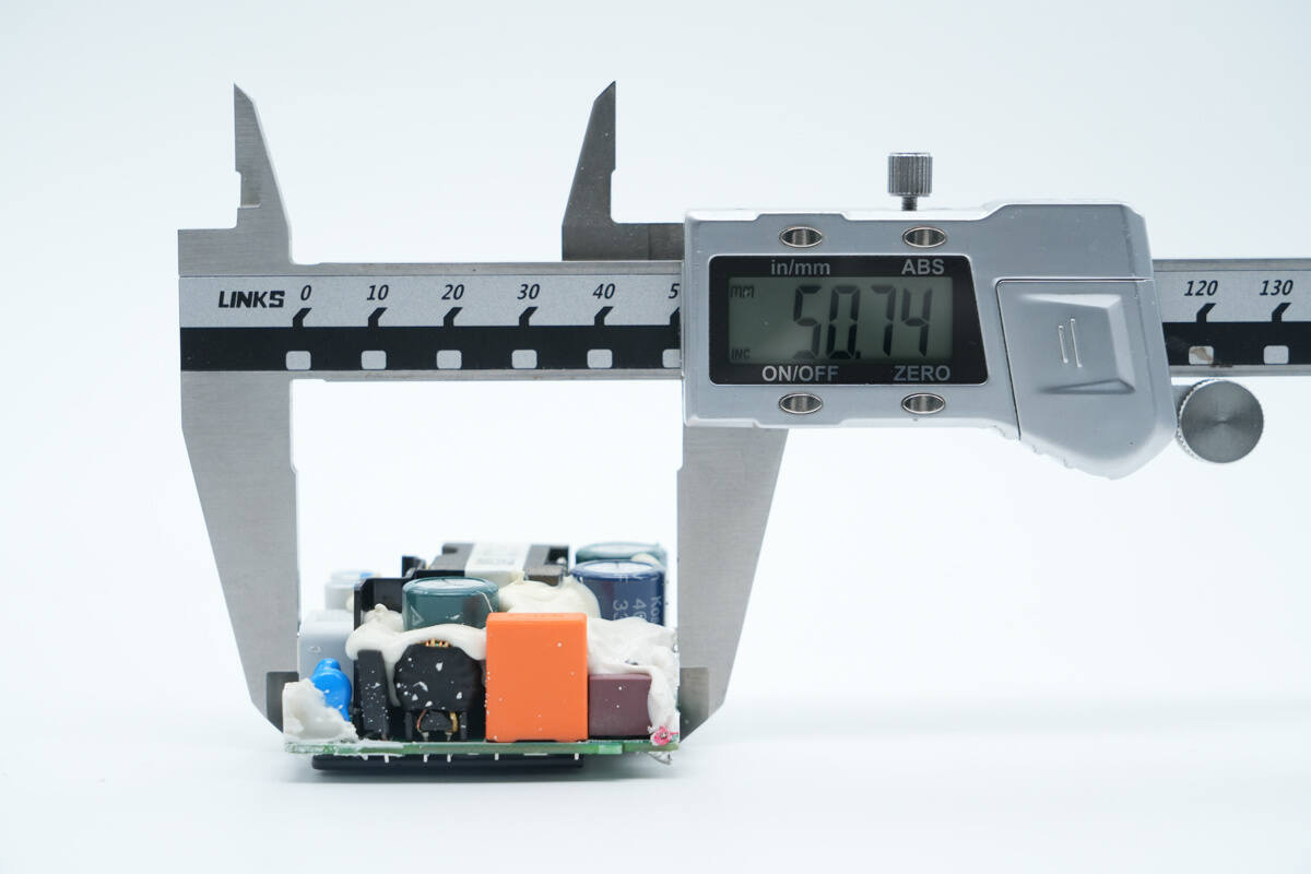 Teardown of OnePlus 100W SuperVOOC GaN Charger (VCBAOBCH)-Chargerlab