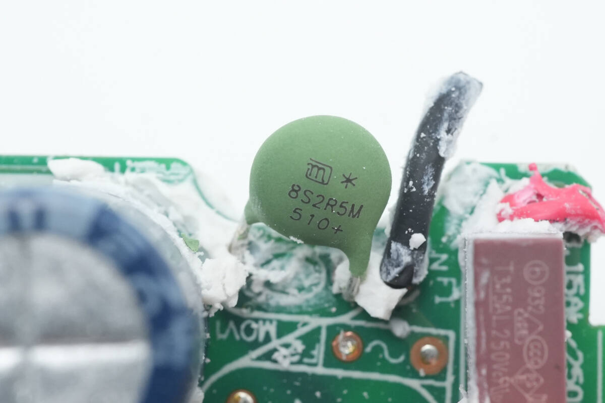 Teardown of OnePlus 100W SuperVOOC GaN Charger (VCBAOBCH)-Chargerlab