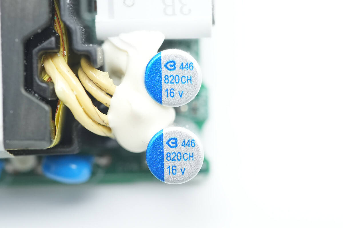 Teardown of OnePlus 100W SuperVOOC GaN Charger (VCBAOBCH)-Chargerlab