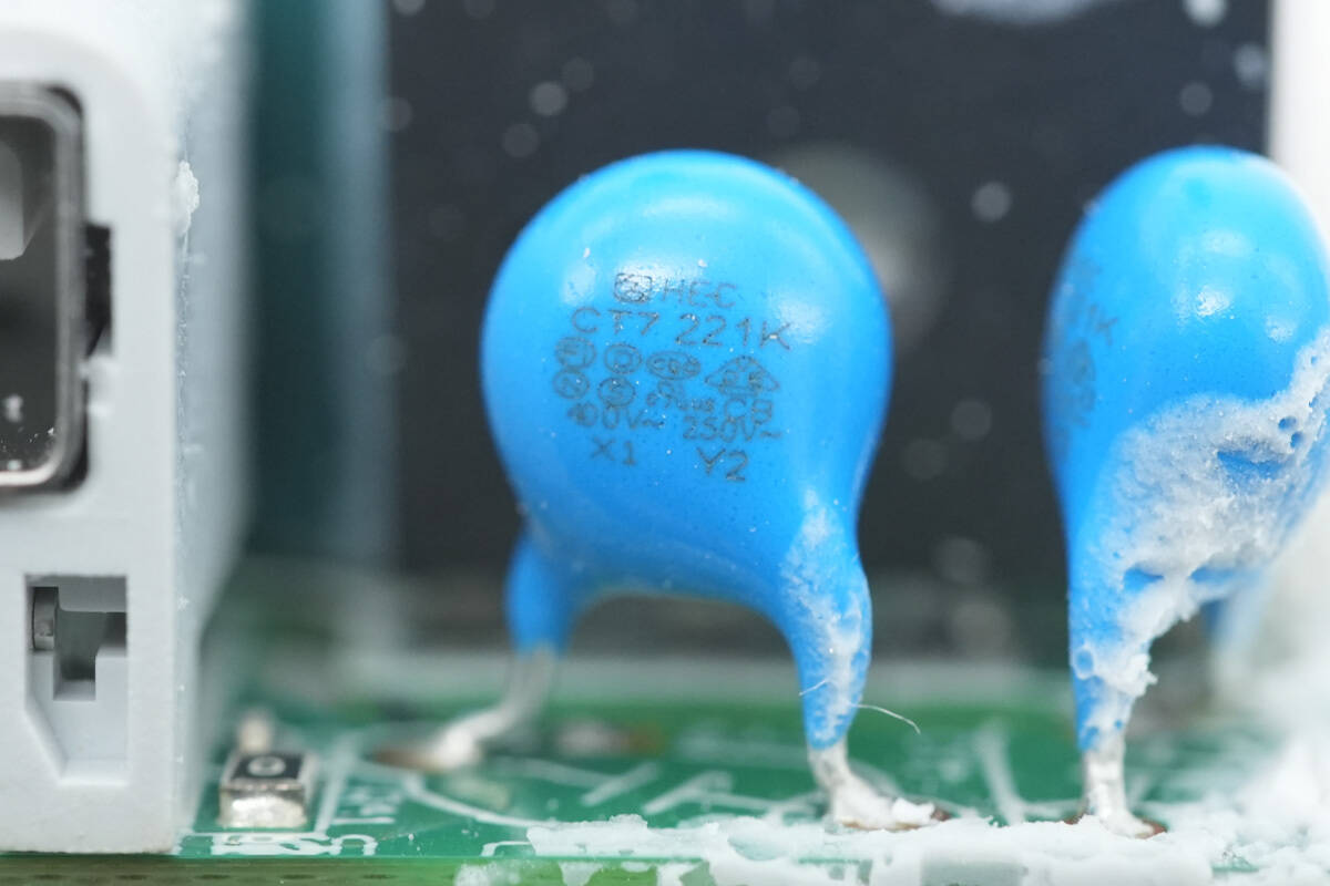 Teardown of OnePlus 100W SuperVOOC GaN Charger (VCBAOBCH)-Chargerlab