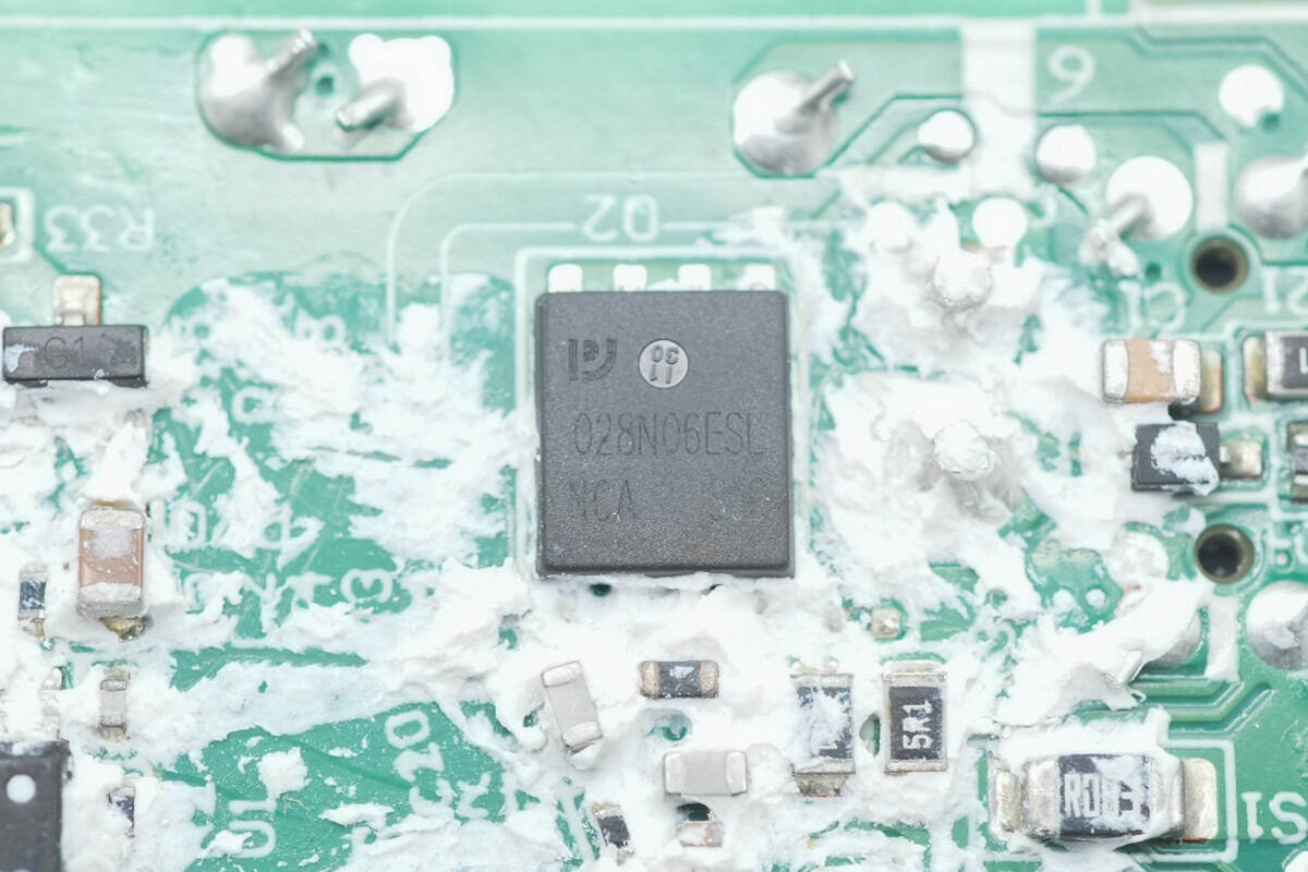 Teardown of OnePlus 100W SuperVOOC GaN Charger (VCBAOBCH)-Chargerlab