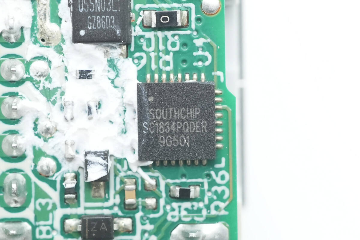 Teardown of OnePlus 100W SuperVOOC GaN Charger (VCBAOBCH)-Chargerlab