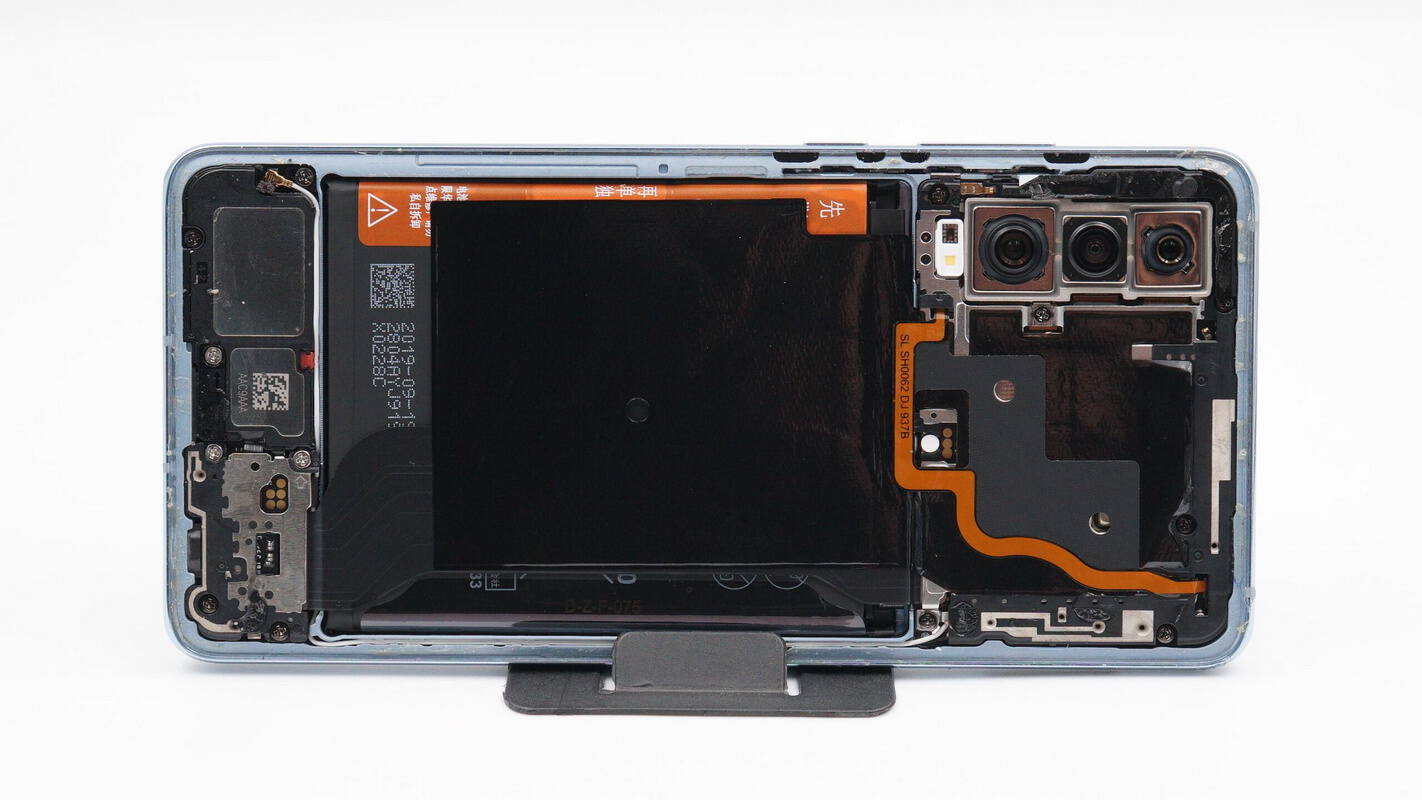 Teardown of Huawei P30-Chargerlab