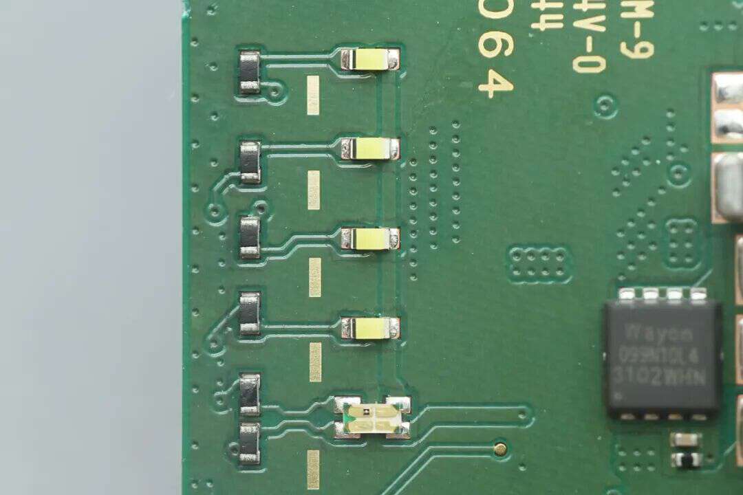 Teardown of Samsung 5000mAh Qi2 Magnetic Wireless Power Bank (EB-U2500)-Chargerlab