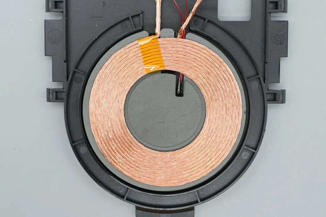 Teardown of Samsung 5000mAh Qi2 Magnetic Wireless Power Bank (EB-U2500)-Chargerlab