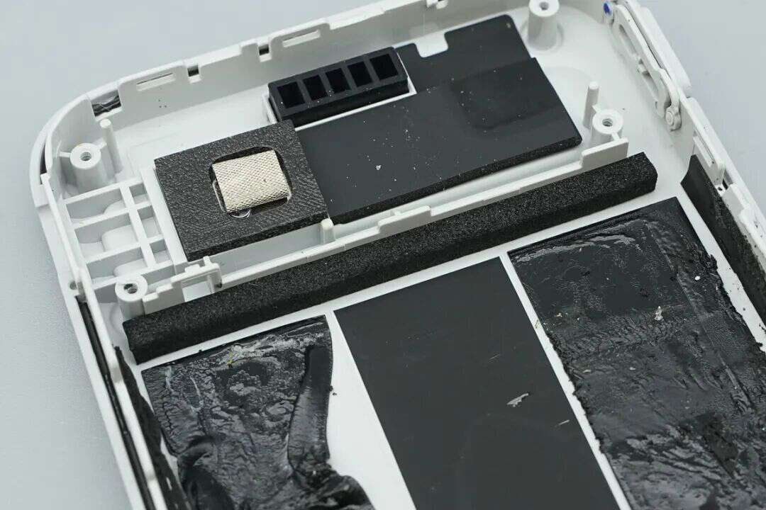 Teardown of Samsung 5000mAh Qi2 Magnetic Wireless Power Bank (EB-U2500)-Chargerlab