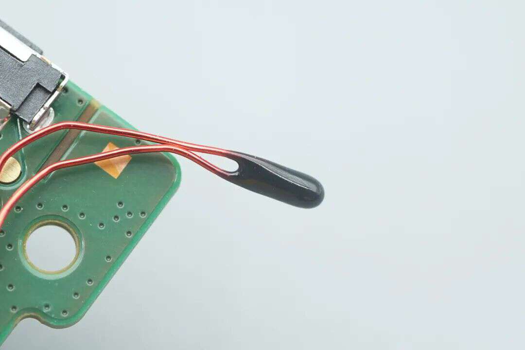 Teardown of Samsung 5000mAh Qi2 Magnetic Wireless Power Bank (EB-U2500)-Chargerlab