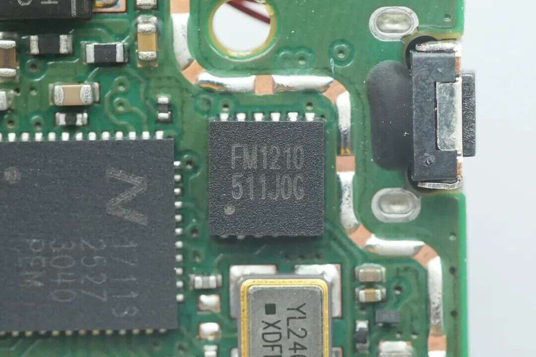 Teardown of Samsung 5000mAh Qi2 Magnetic Wireless Power Bank (EB-U2500)-Chargerlab