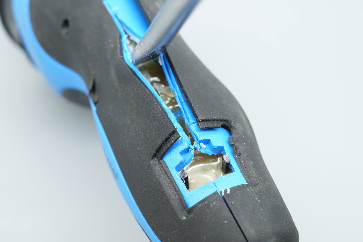 Teardown of MENNEKES EV Charging Cable (35305220027)-Chargerlab